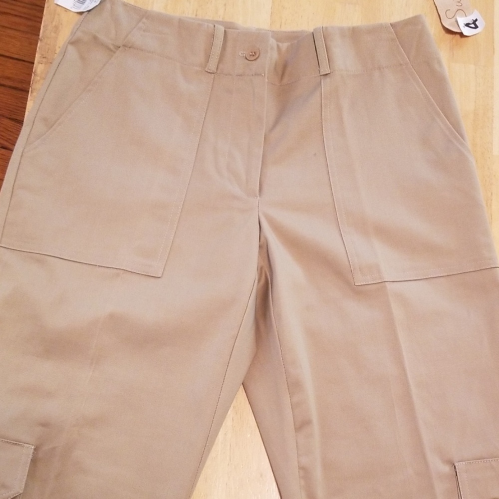 Suzett trousers short size 4
